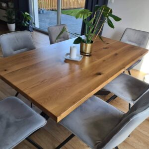 stół do jadalni drewniany